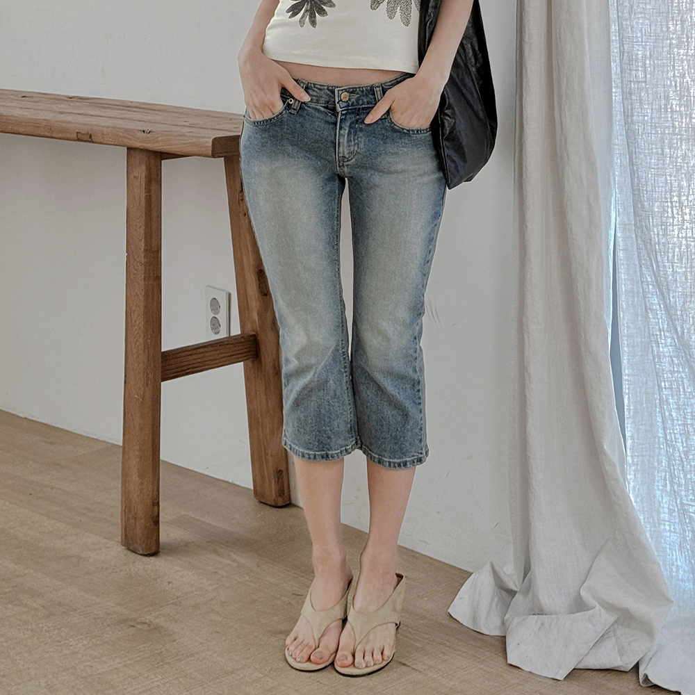 헤민 로우라이즈 부츠컷 카프리 팬츠 OOTJ LOW-RISE BOOTCUT CAPRI PANTS