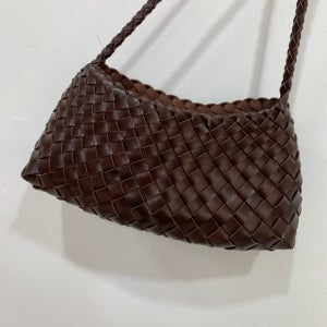 라방 10% 추가 할인 (신상)쇼차 꼬임 위빙 속파우치 포함 숄더백 2color C
