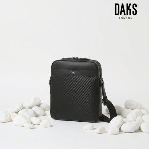 [백화점A/S] 닥스 남성 크로스백 가죽 메신저백 블랙 카본엠보 직장인 출퇴근 선물