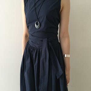 Odena Sleeveless Volume Dress 오데나 슬리브리스 볼륨 원피스