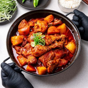 간편한 닭볶음탕 밀키트 캠핑 음식 닭도리탕 간편 요리 야식 술안주