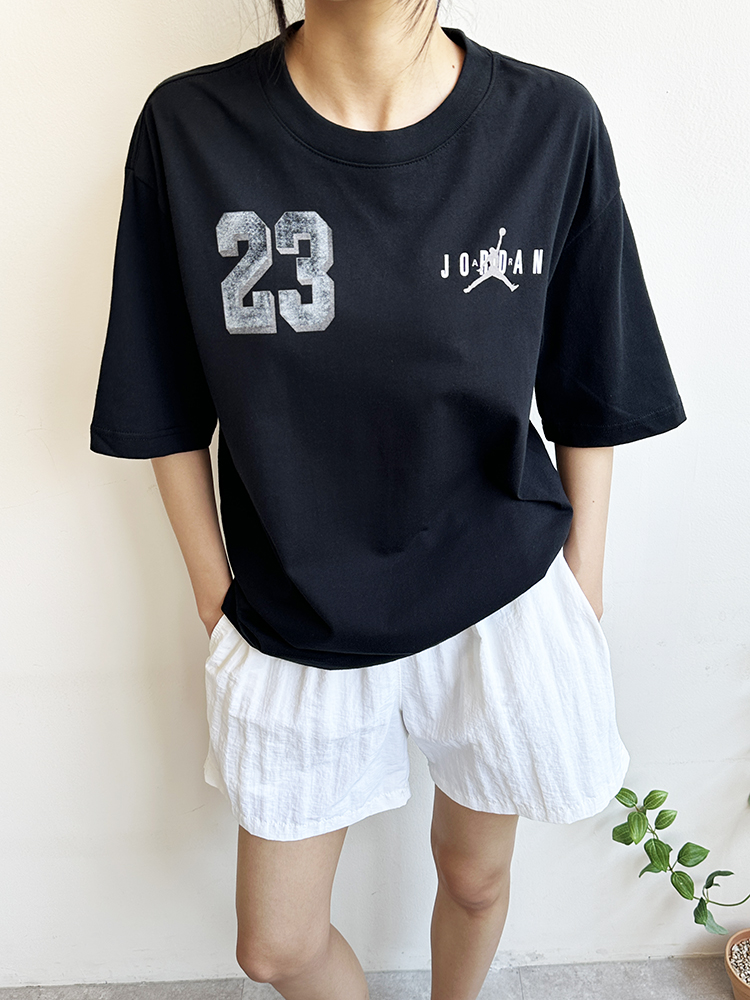 나이키 남녀공용 조던 바시티 23 그래픽 반팔 티셔츠 레귤러핏 블랙