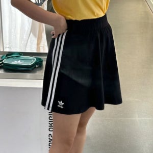 아디다스 우먼스 3S A라인 캐주얼 스커트 블랙 IU2526