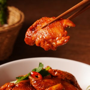 닭다리살 양념/간장 춘천닭갈비 순살 춘천식 무뼈닭발 캠핑 2+1