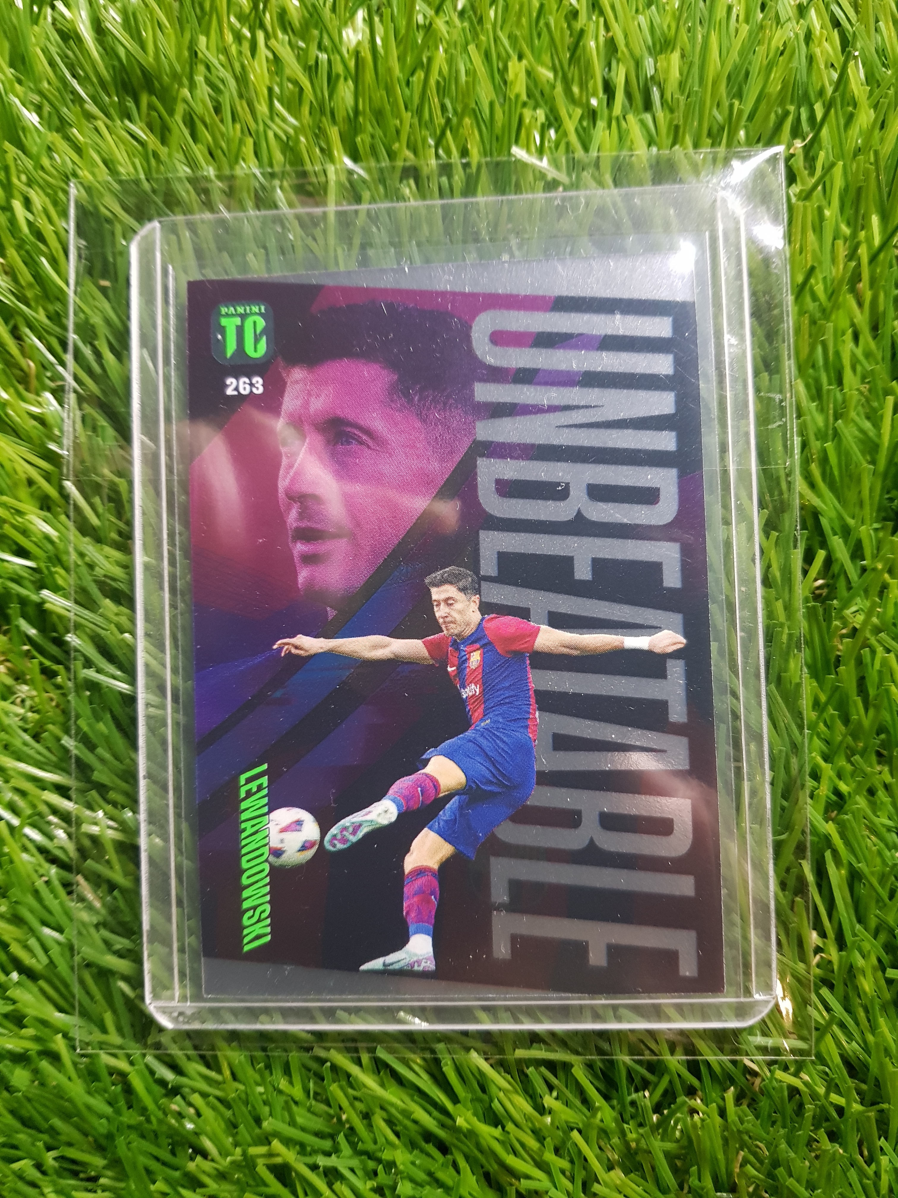 파니니 축구카드 2024 Panini Top Class 로베르트 레반도프스키(Robert Lewandowski) Unbeatable 카드(#263)