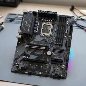 ASRock B660 프로 RS 메인보드 중고 LGA1700 DDR4 ATX 인텔CPU용