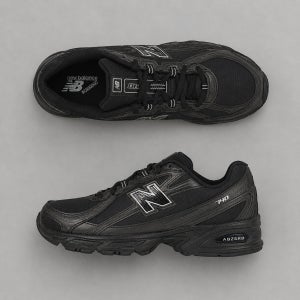 (국내매장판) 뉴발란스 740 운동화 메탈릭 블랙 실버 U740