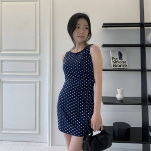 땡땡이 미니 원피스 여성 데이트룩 도트 패턴 슬리브리스