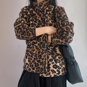 블루벨르 마지막1장 호피 후리스 자켓 양털 뽀글이 루즈핏 겨울 여성 레오파드