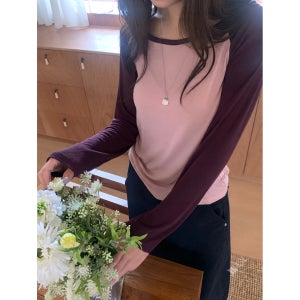 (당일배송/판매BEST) 9519.9755. 투톤 나그랑 배색 간절기 오프숄더 라운드 슬림여리핏 긴팔