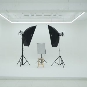 빛이 담기는 공간 부천 렌탈 스튜디오 자연광 호리존 셀프 40평 단독 대관 쇼핑몰 촬영