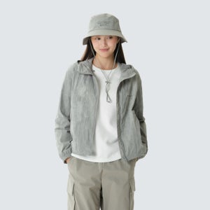 [스노우피크 어패럴] 프린트 여성 바람막이 Ash Gray (S26FWTWB35)