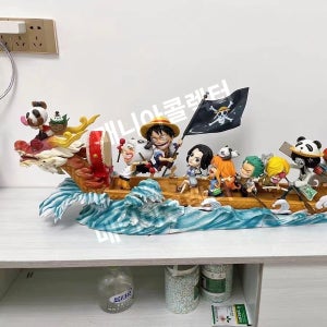 원피스 밀짚모자 해적단 용선 루피 나미 조로 상디 쵸파 피규어