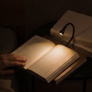 아이리버 LED 클립 독서등 미니 북라이트 책 조명 휴대용 침대 침실 IB-PL100 블랙