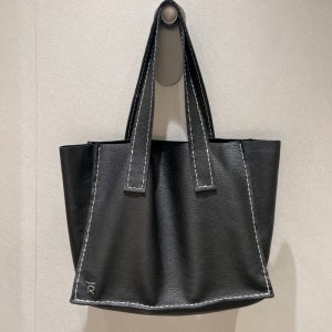 하리에 리얼 양가죽 숄더백 여성 가죽 쇼퍼백 스티치 토트백 블랙